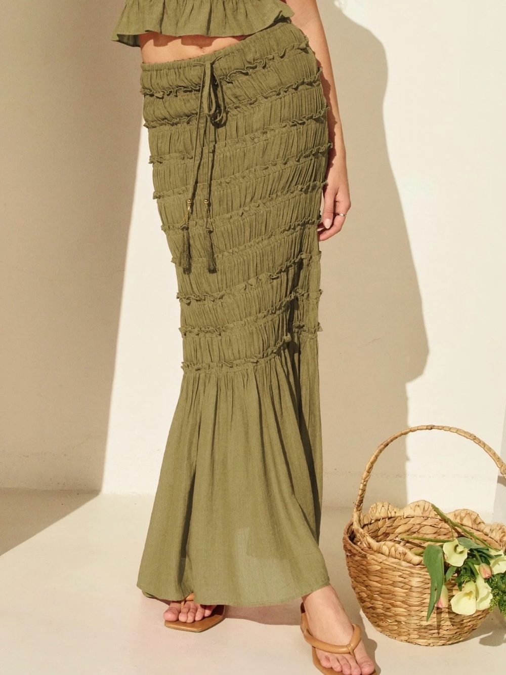 NWT Dress Forum | Green Mermaid cut textured Maxi skirt sz M - Picture 2 of 11
